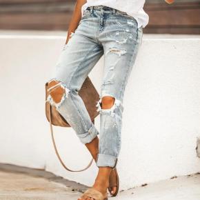 Ladies mid-waist ripped Jeans straight hem up lightblue rips wash women denim OEM factory LILJ004